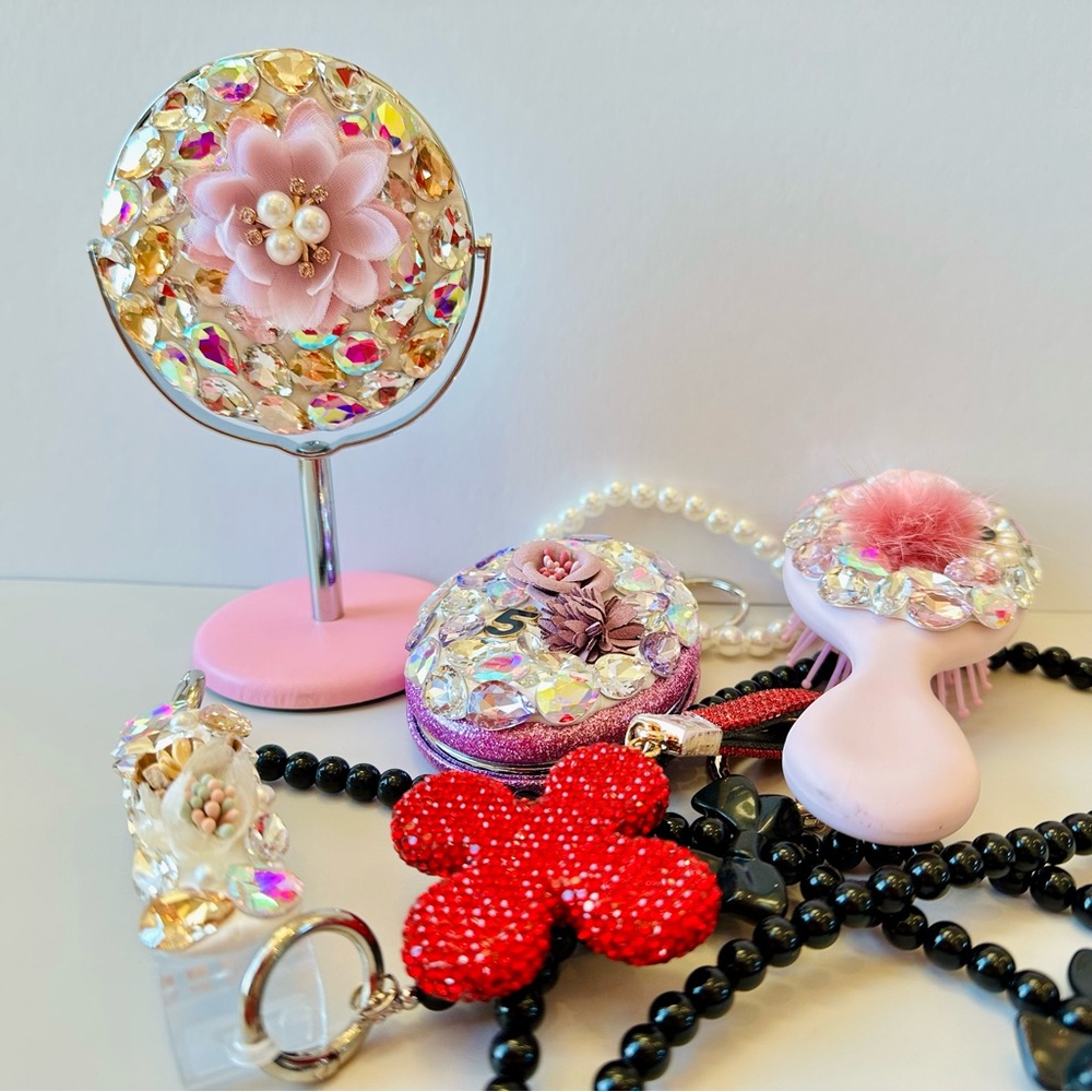 Chic Floral Jewelry Set with Pink and Red Accents